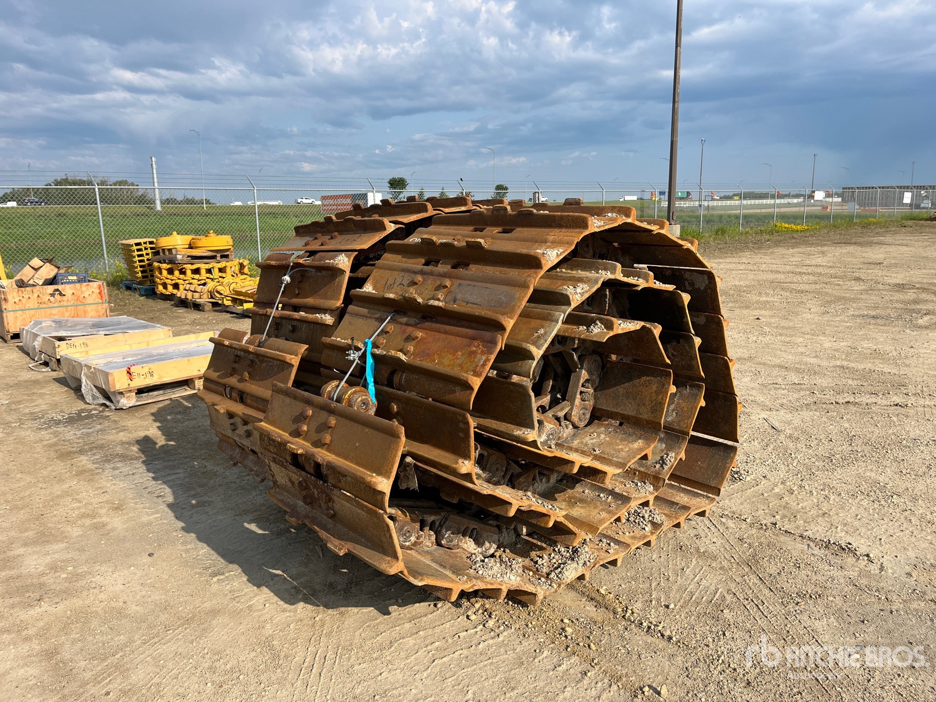 General Appearance with Foto, angolo anteriore destro