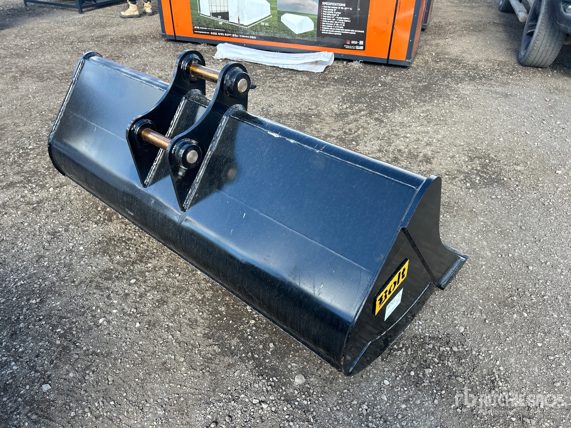 General Appearance with Picture, Right Rear Corner
