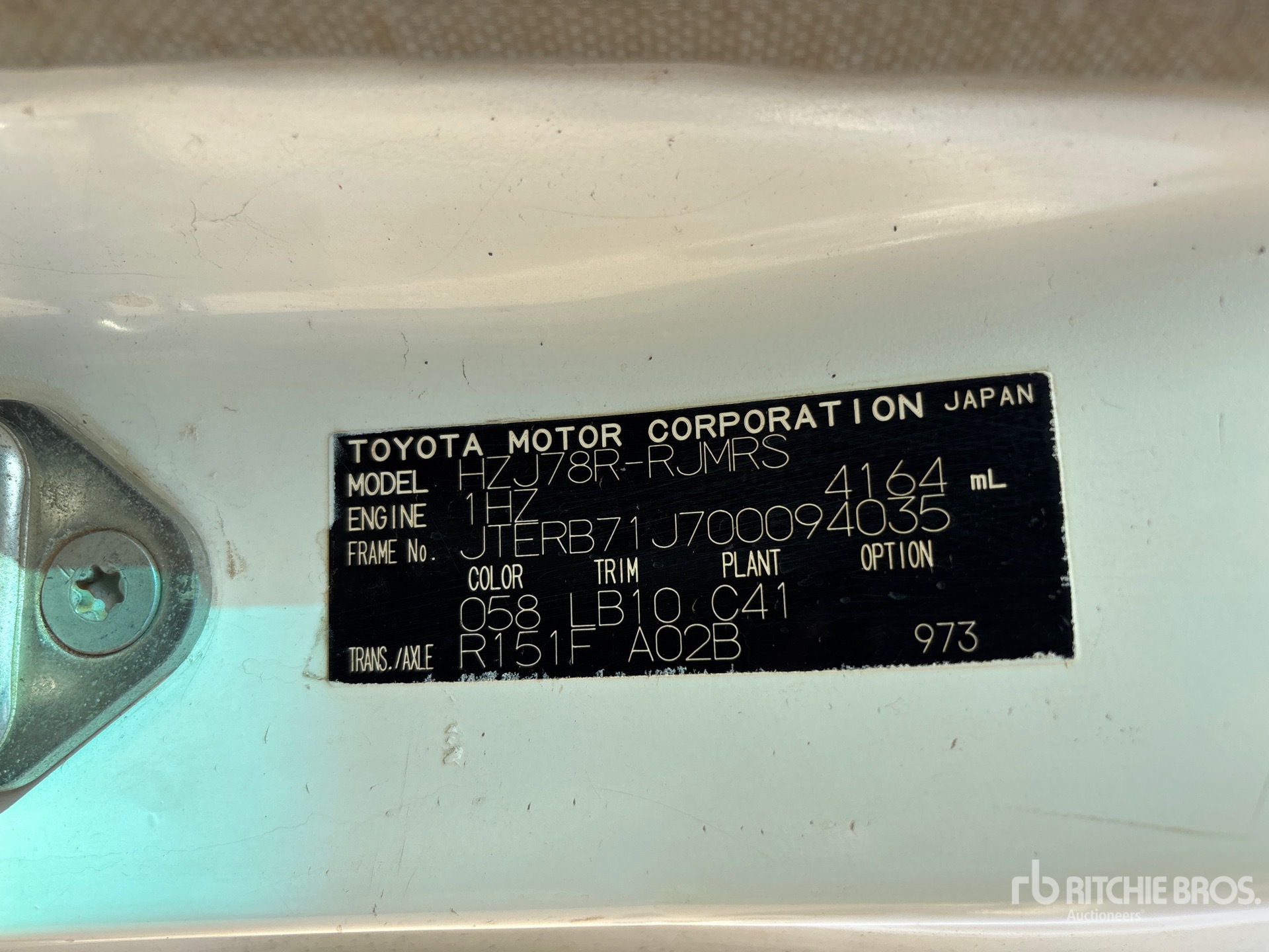 General Appearance with Serial Number / VIN