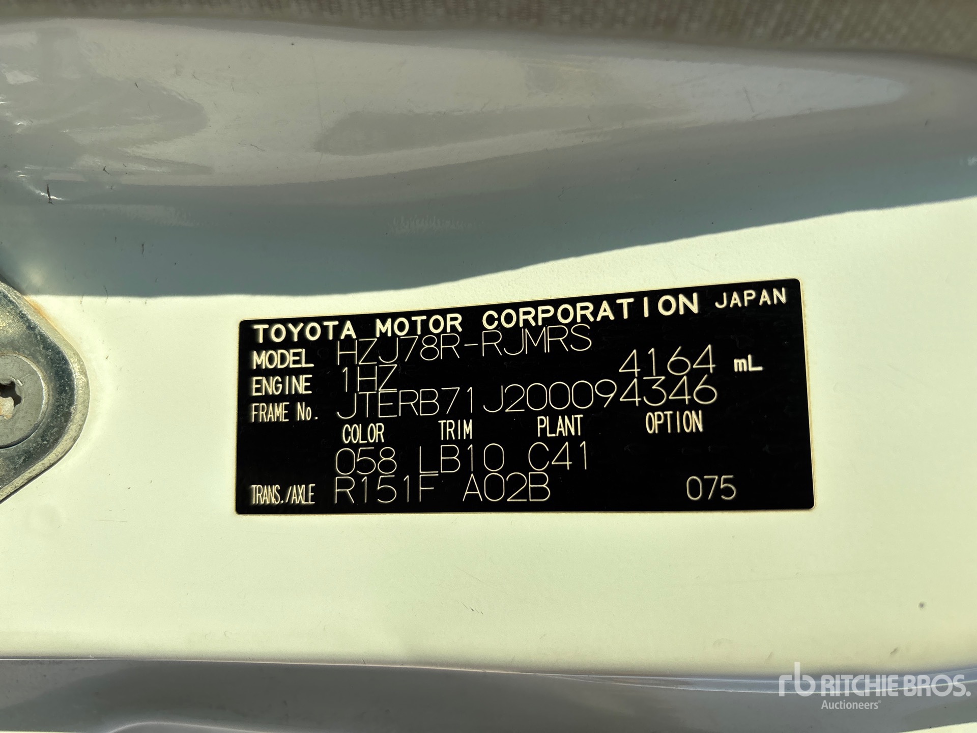 General Appearance with Serial Number / VIN