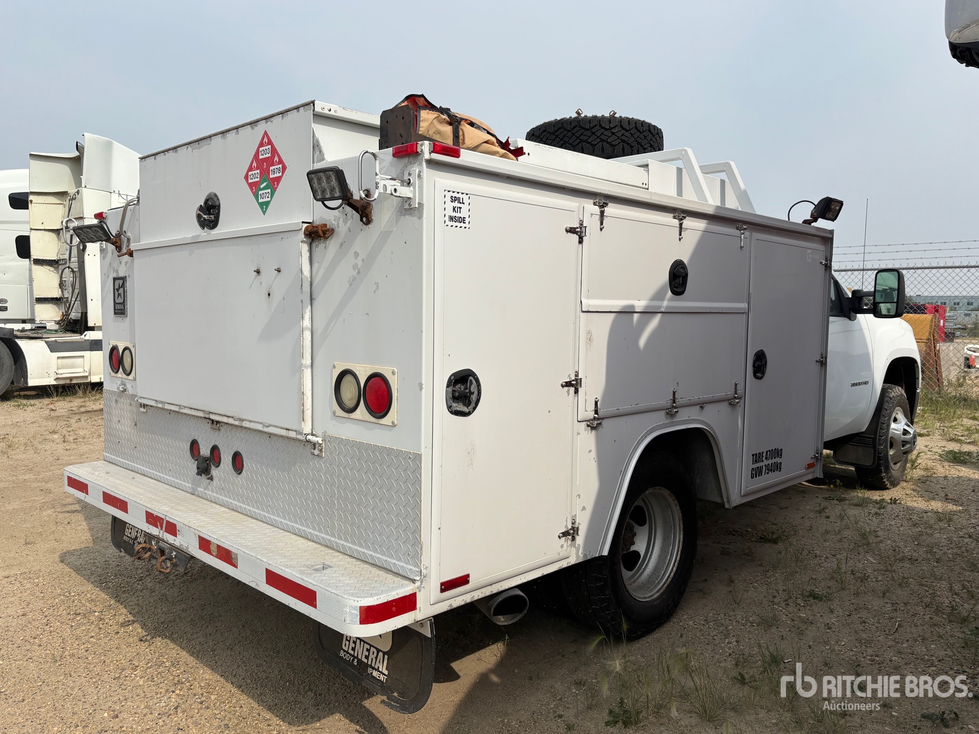 General Appearance with Picture, Right Rear Corner