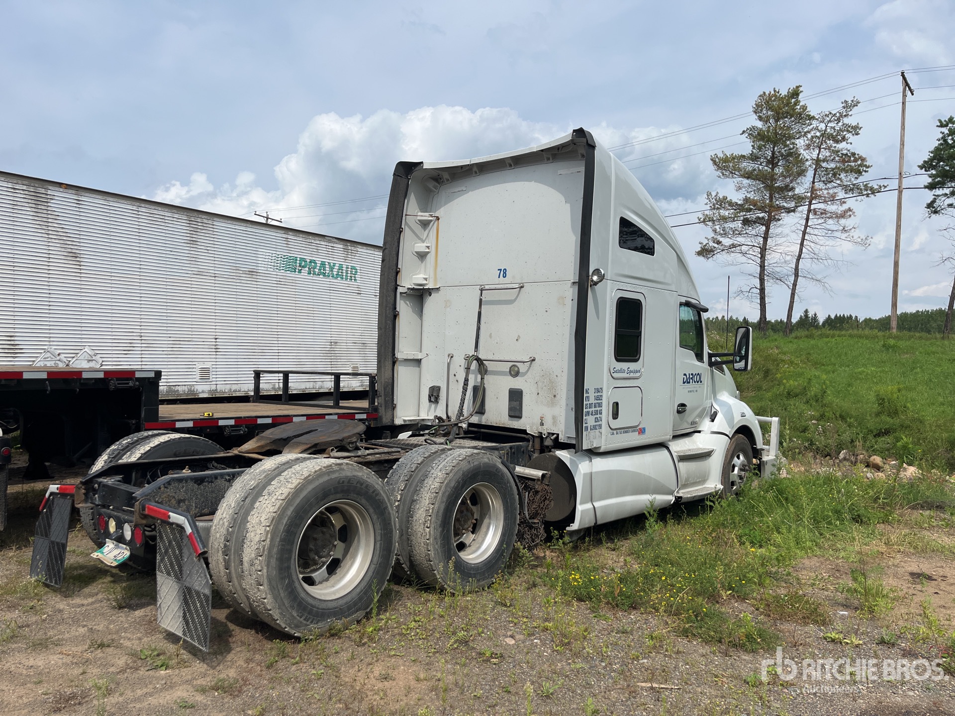 General Appearance with Picture, Right Rear Corner