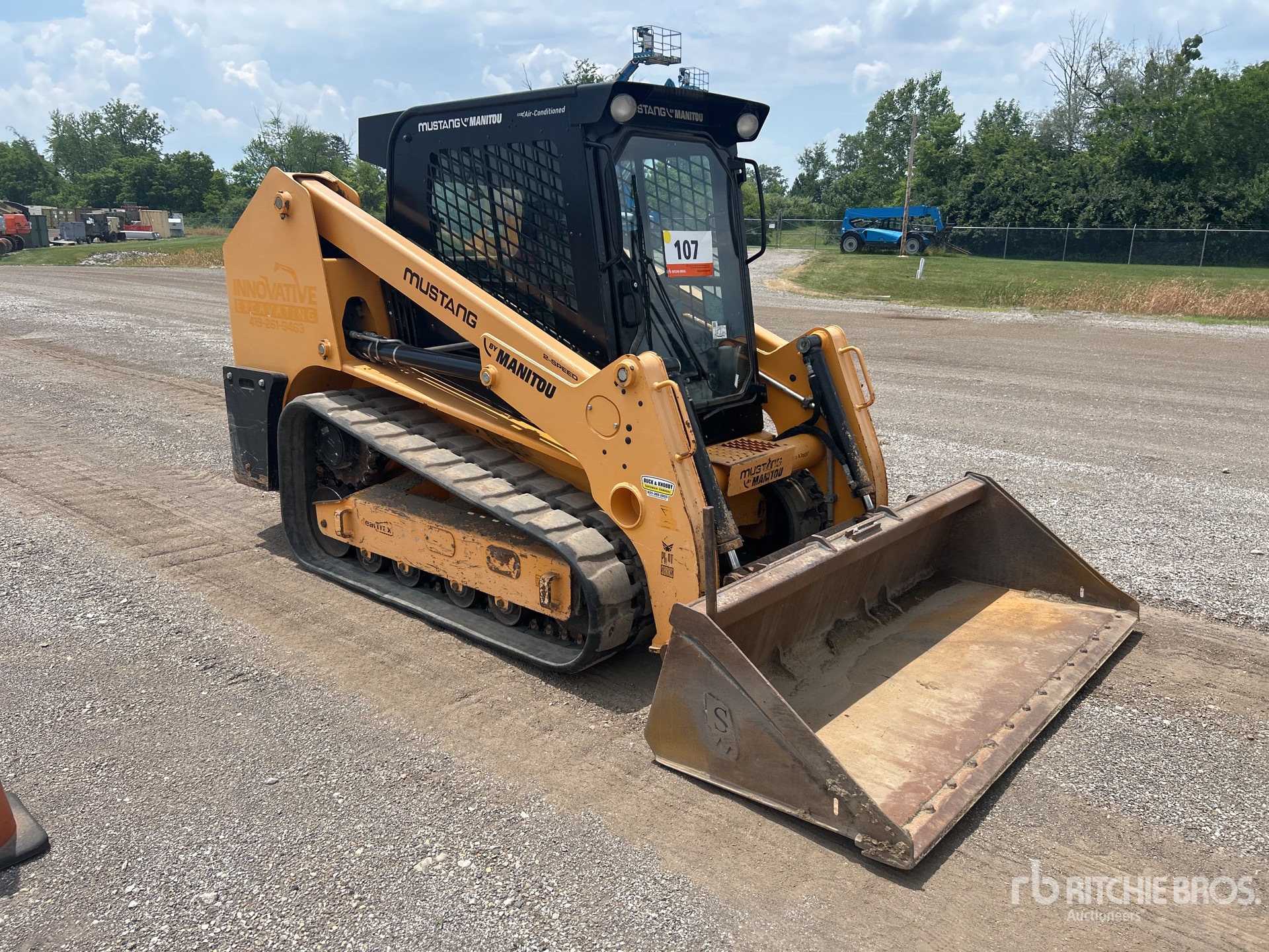 General Appearance with Foto, angolo anteriore destro