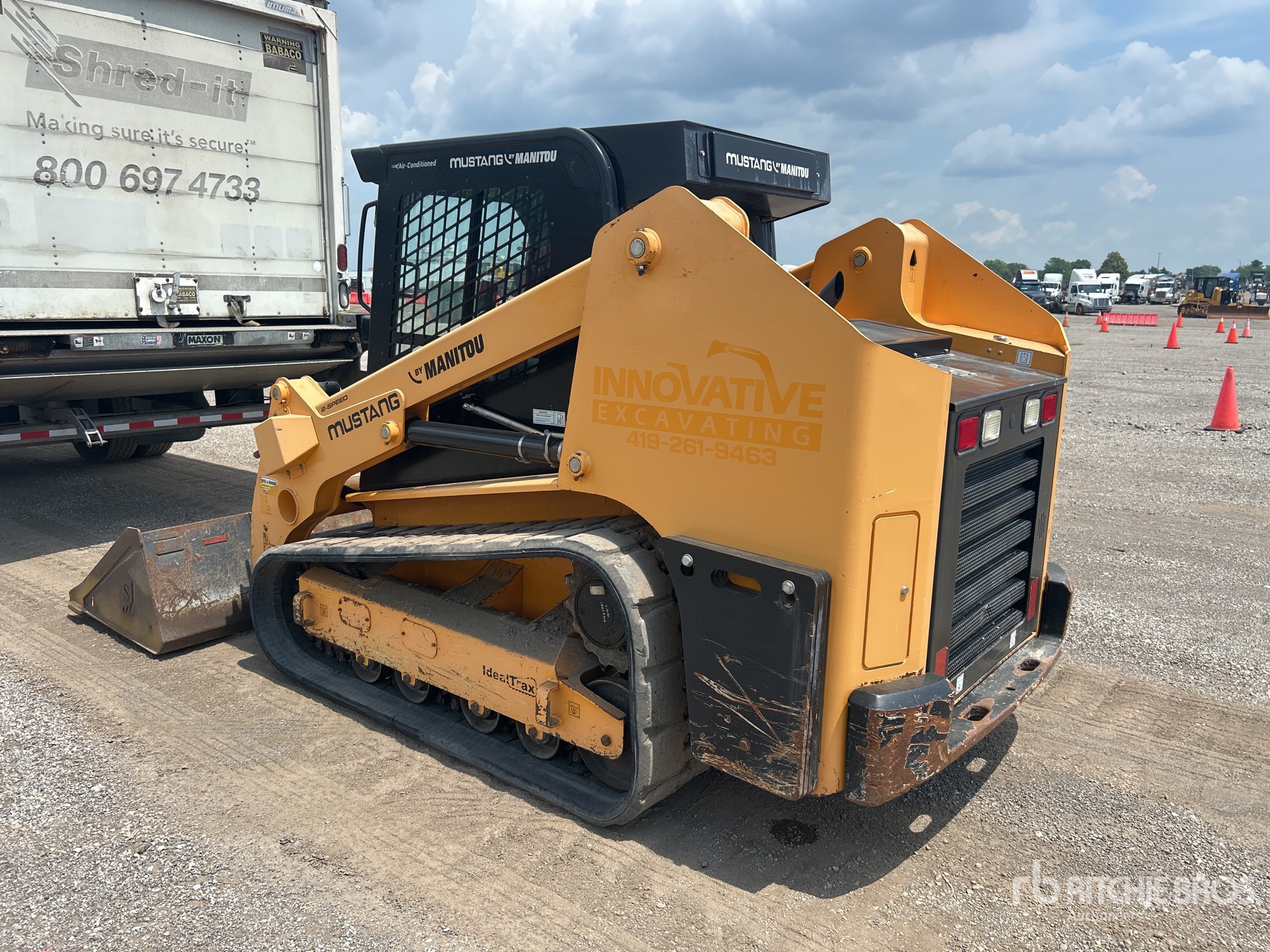 General Appearance with Foto, angolo posteriore sinistro