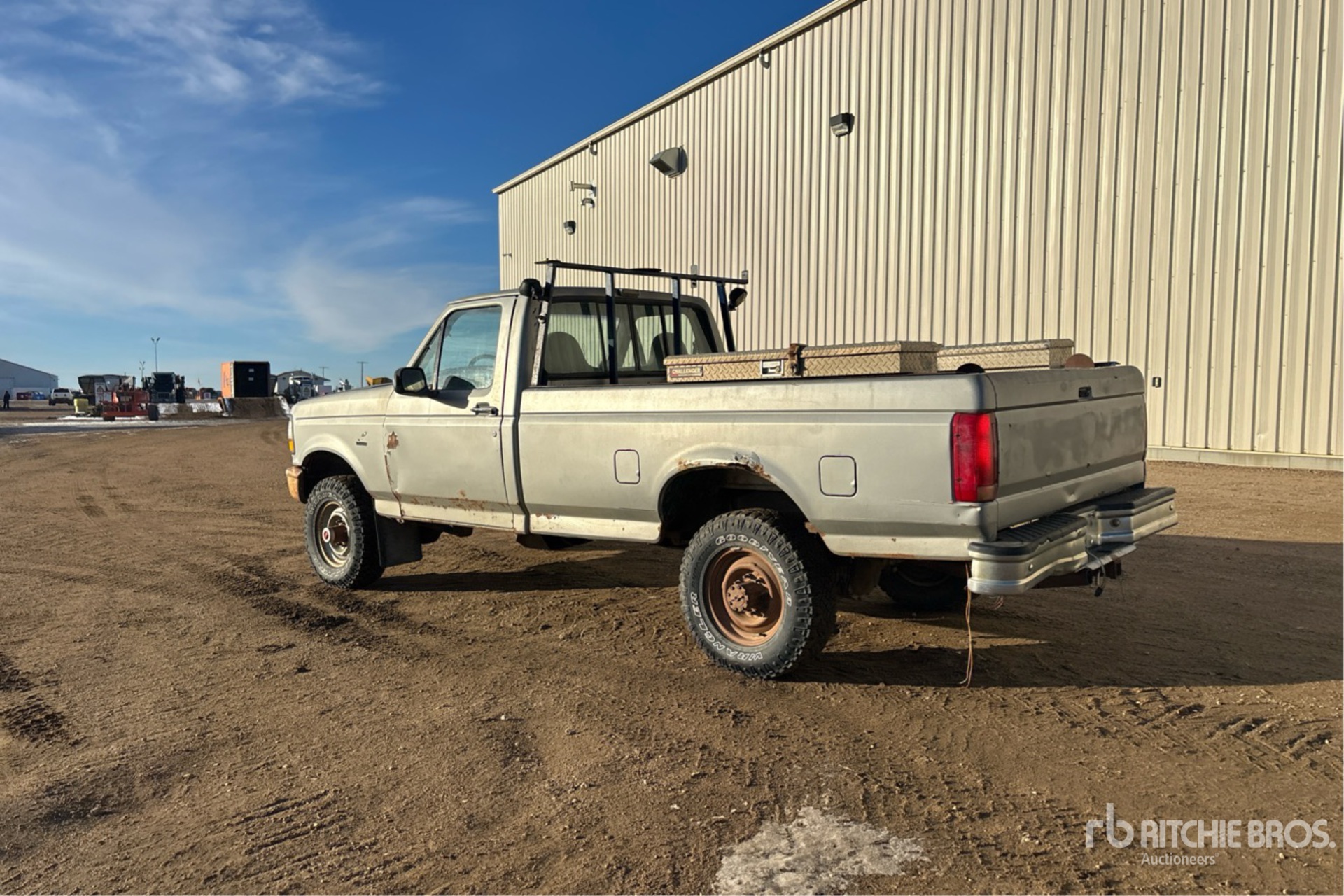 General Appearance with Imagen: esquina trasera izquierda