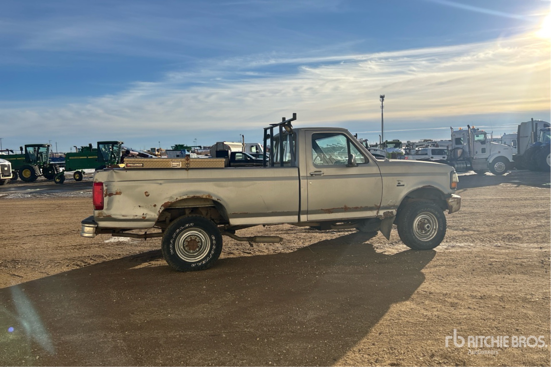 General Appearance with Imagen: esquina trasera derecha