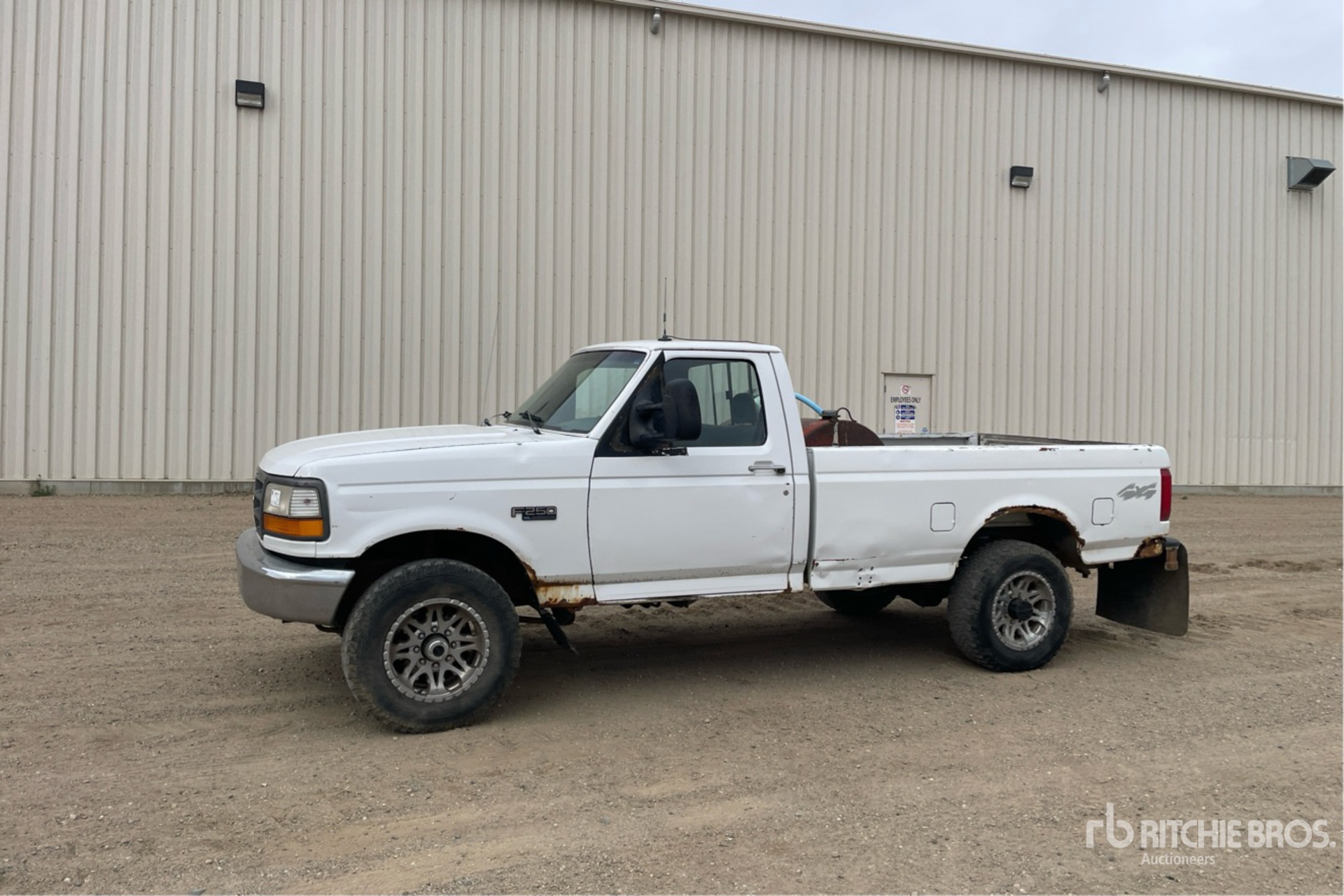 General Appearance with Picture, Left Front Corner