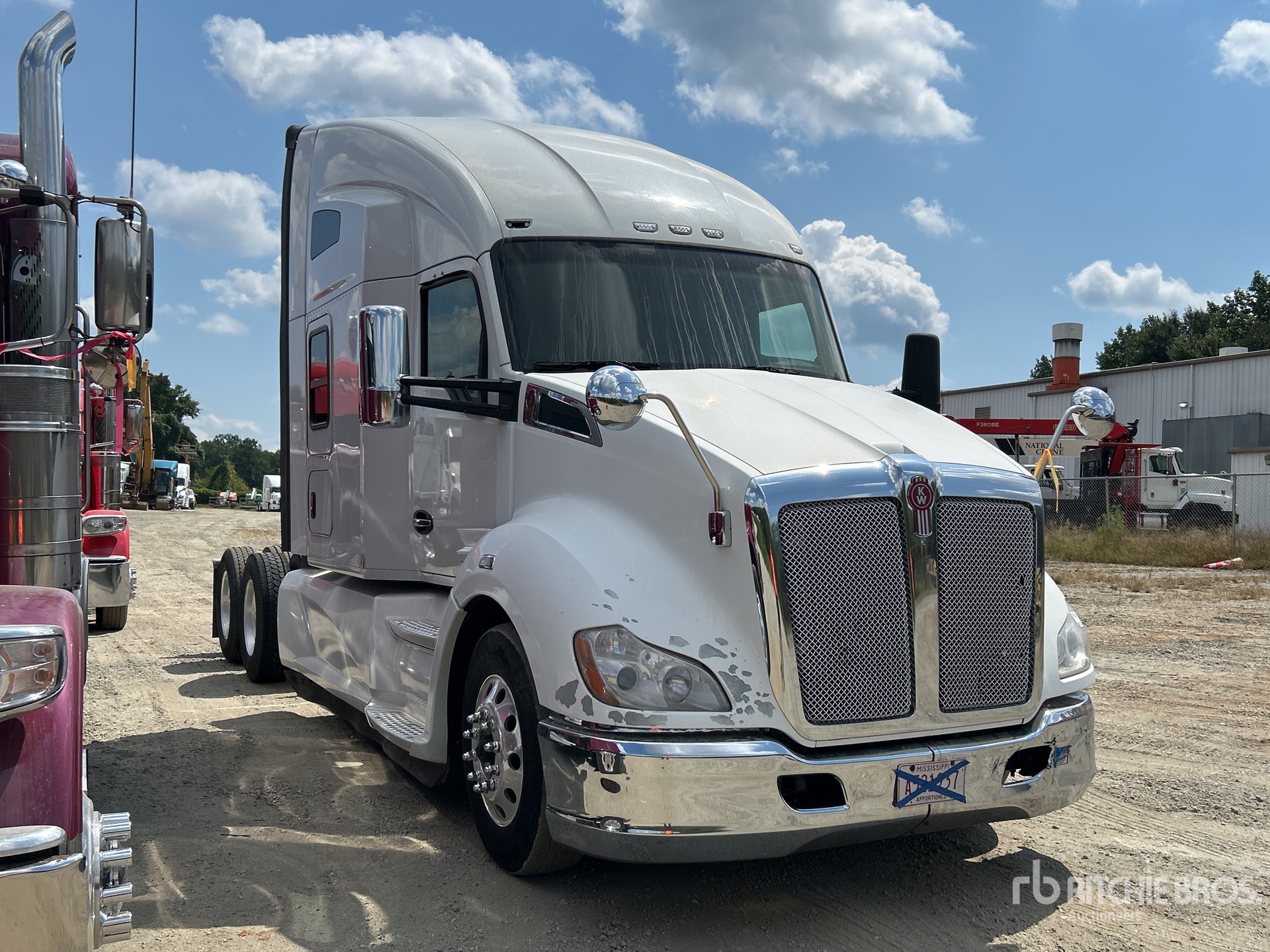 General Appearance with Picture, Right Front Corner