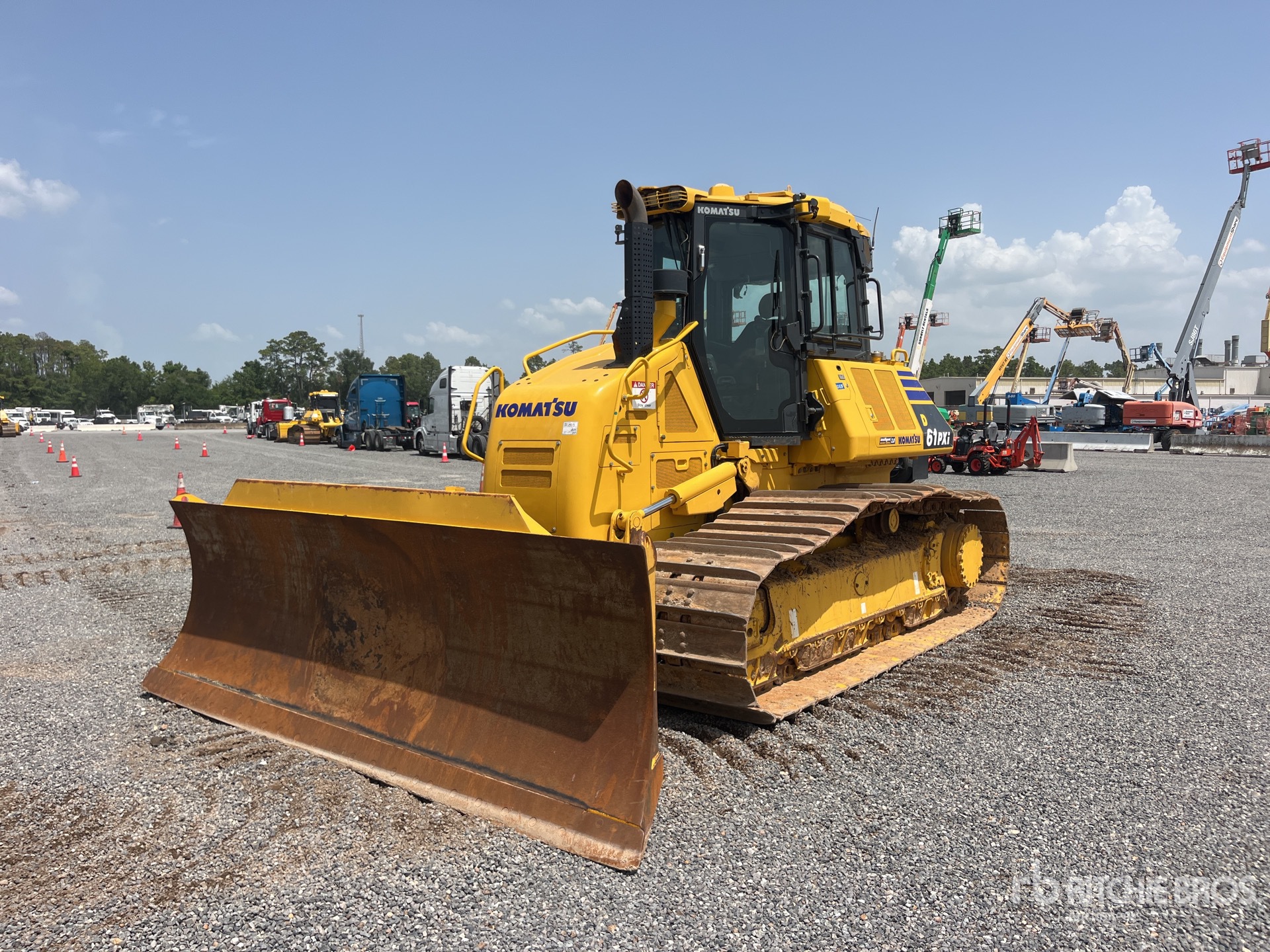 TOPADOR FRONTAL 2022 KOMATSU D61PXI24