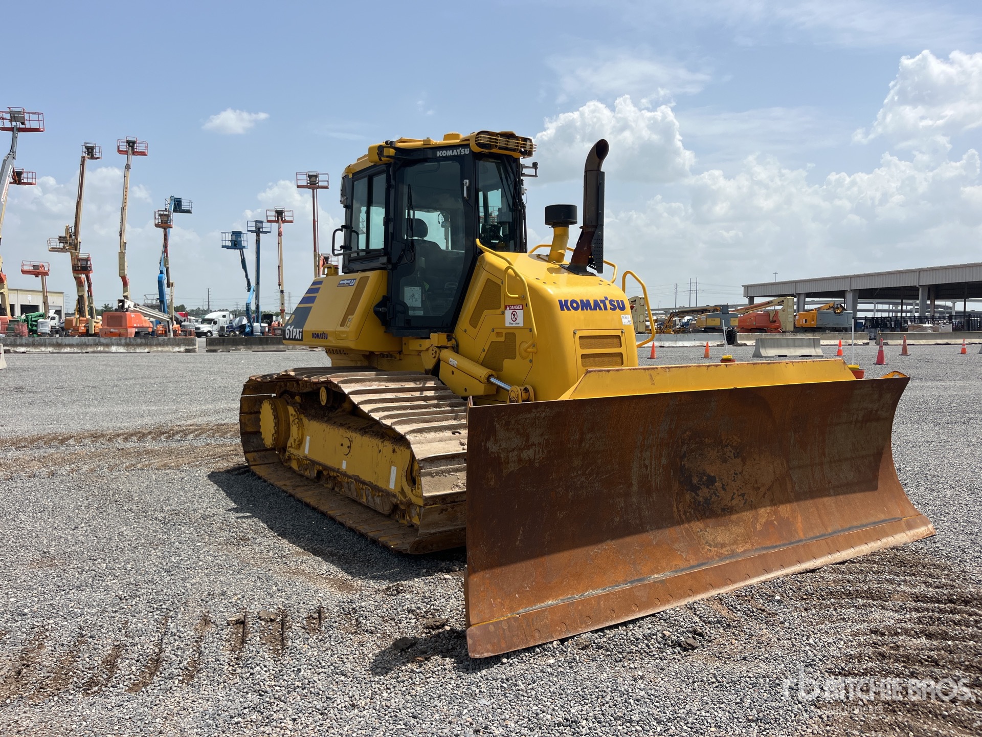 TOPADOR FRONTAL 2022 KOMATSU D61PXI24