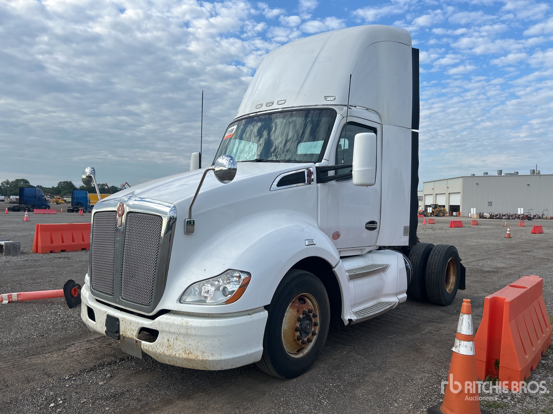 General Appearance with Featured Photo