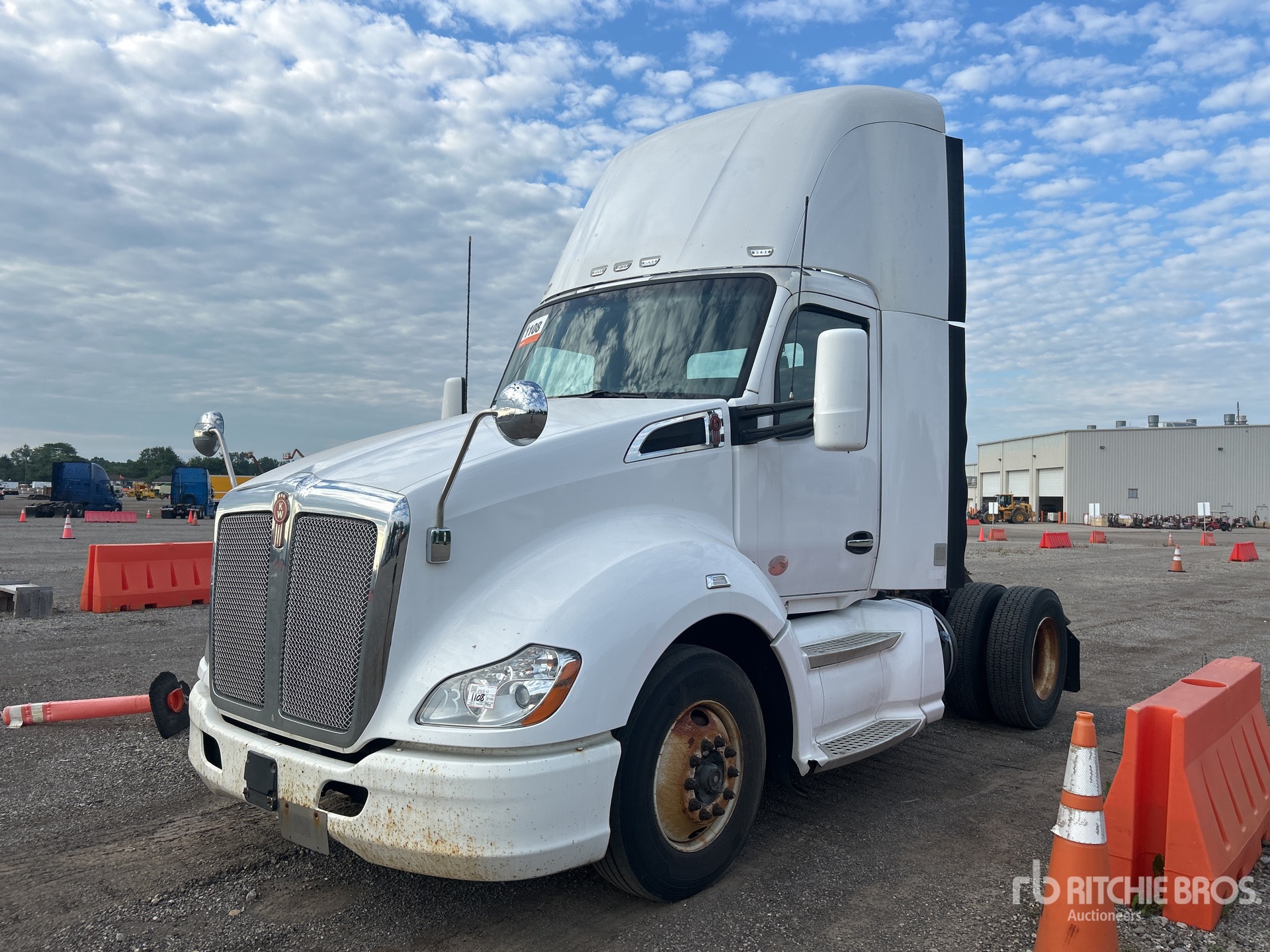 General Appearance with Picture, Left Front Corner