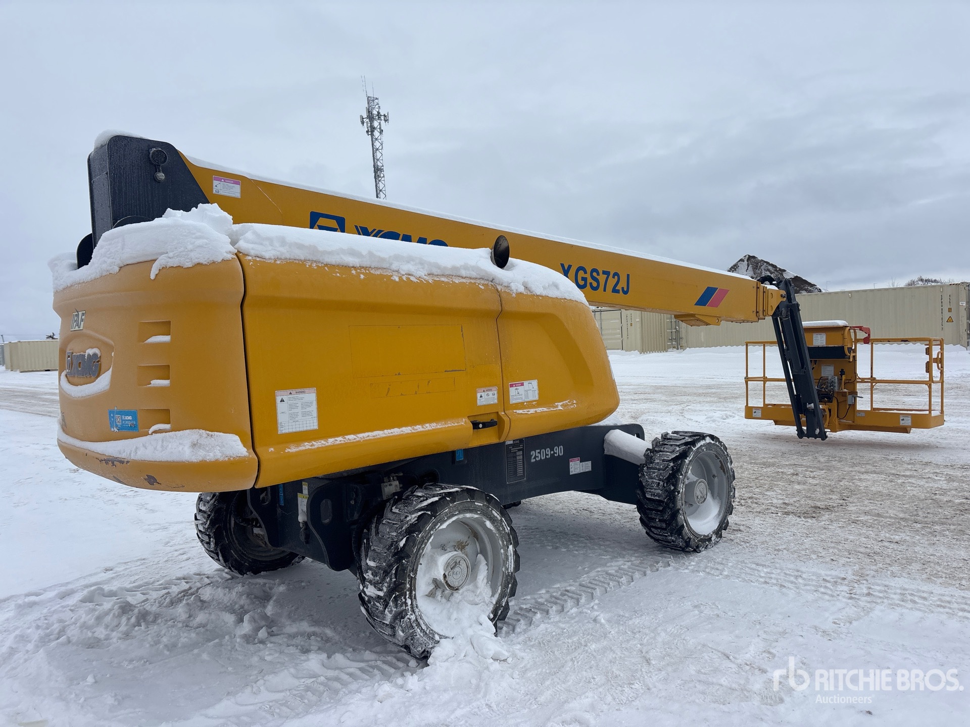 General Appearance with Foto, angolo anteriore sinistro