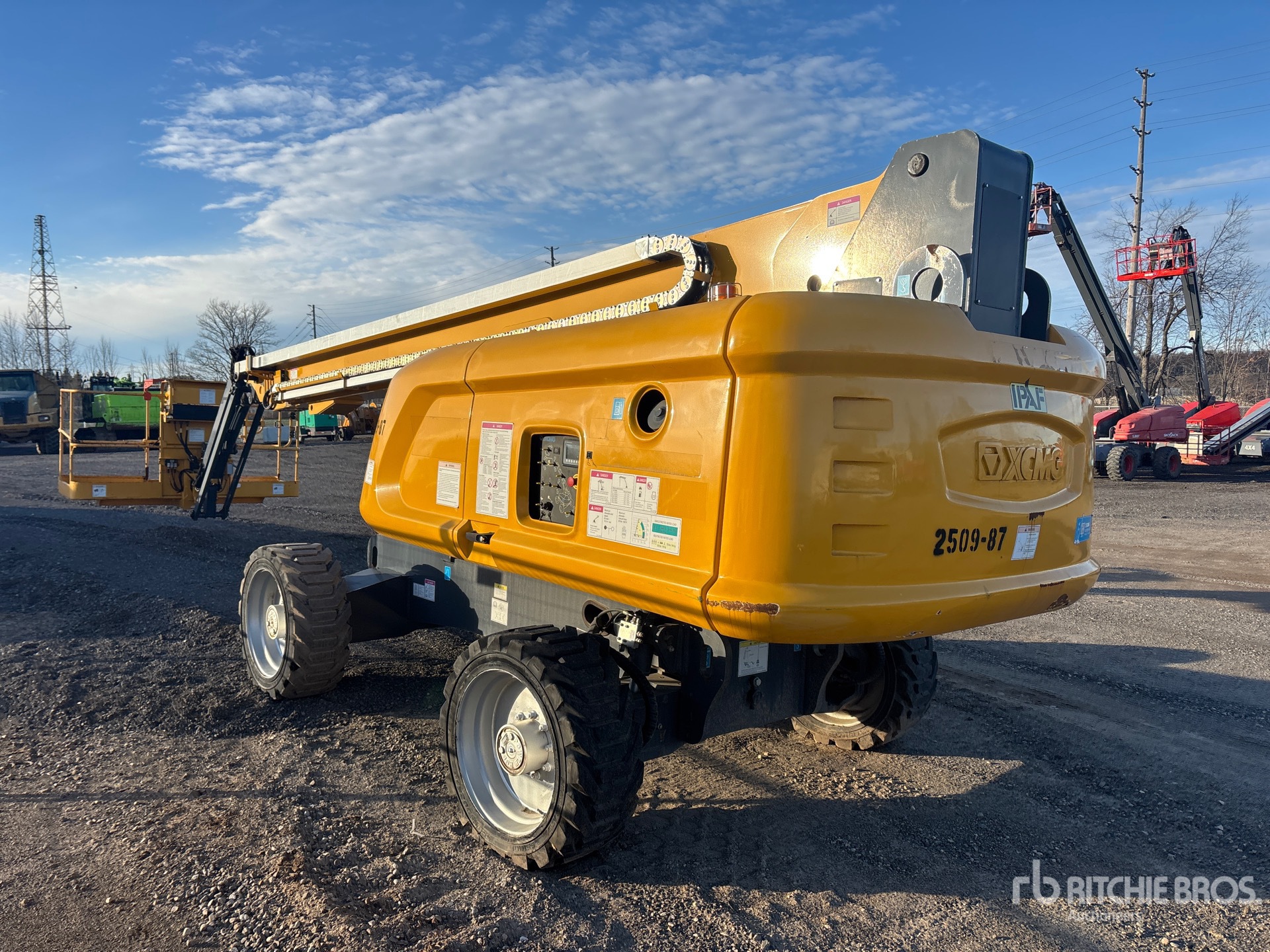 General Appearance with Bild, Ecke hinten links