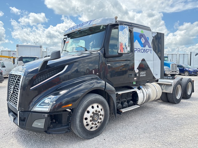 2018 Volvo VNL 6x4 T/A Sleeper Truck Tractor