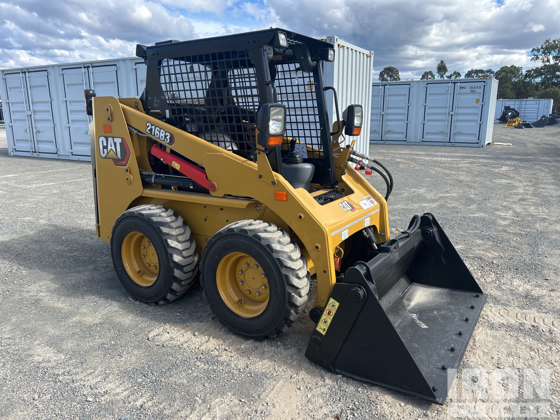 General Appearance with Picture, Right Front Corner