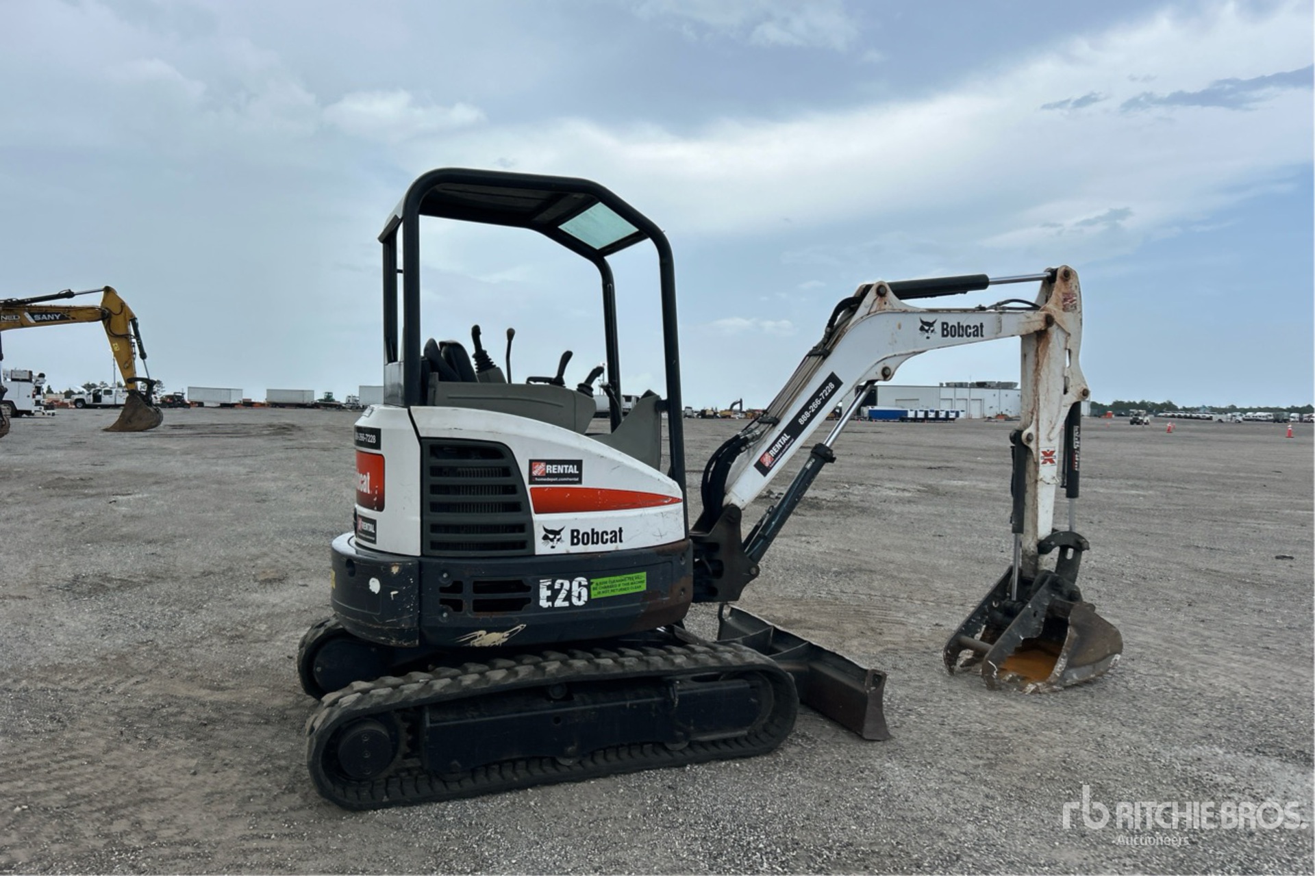 General Appearance with Picture, Right Rear Corner