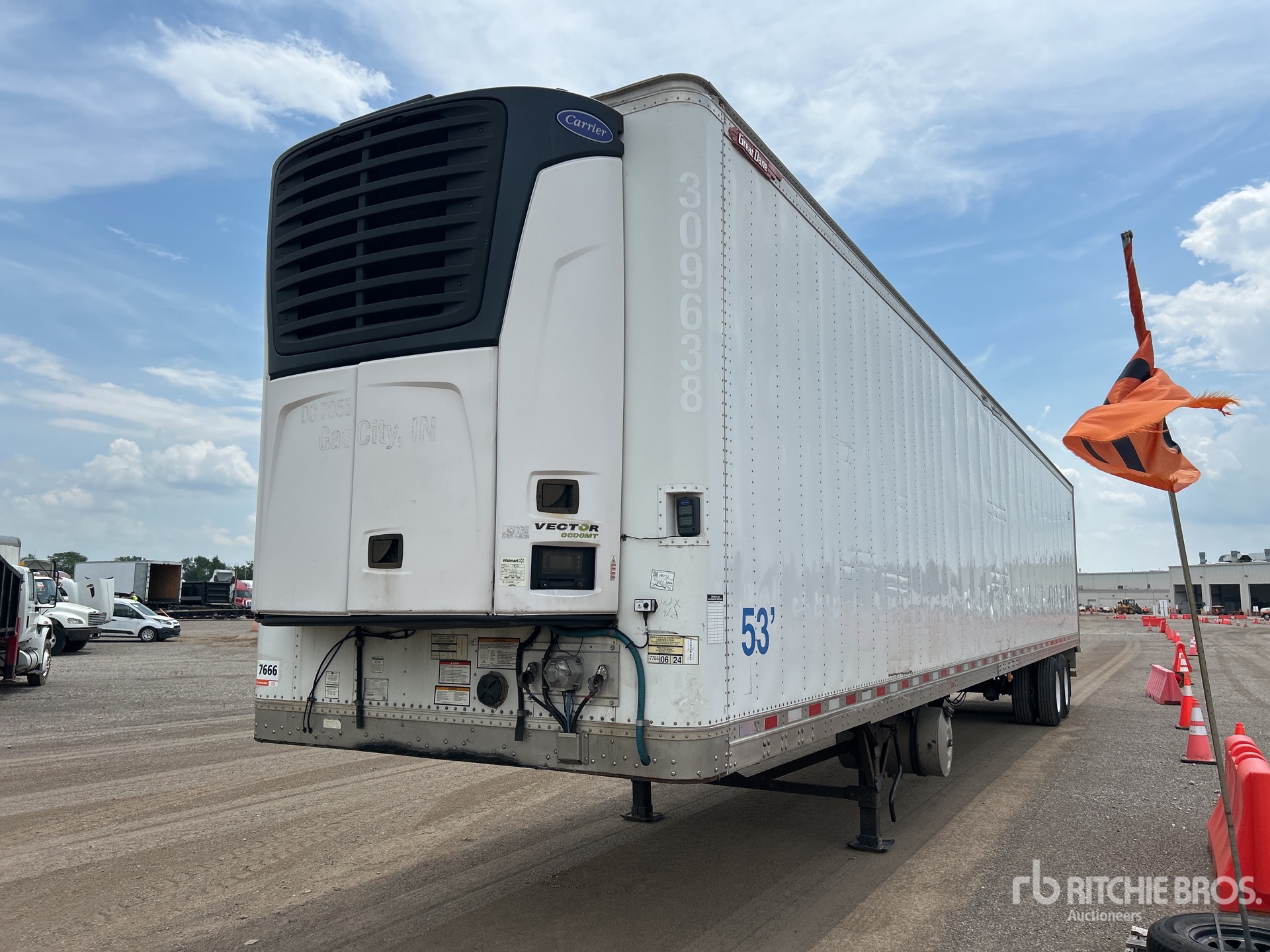 General Appearance with Image, coin avant gauche