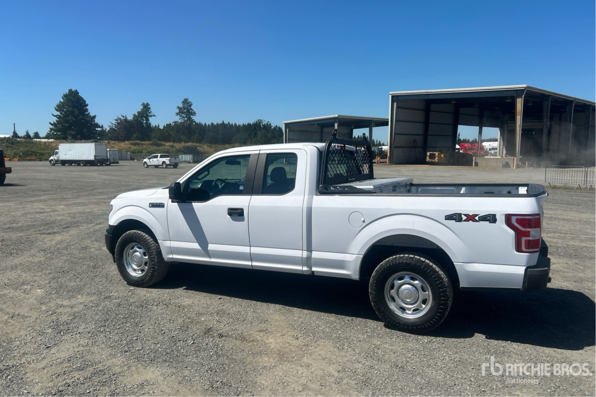 General Appearance with Picture, Left Rear Corner