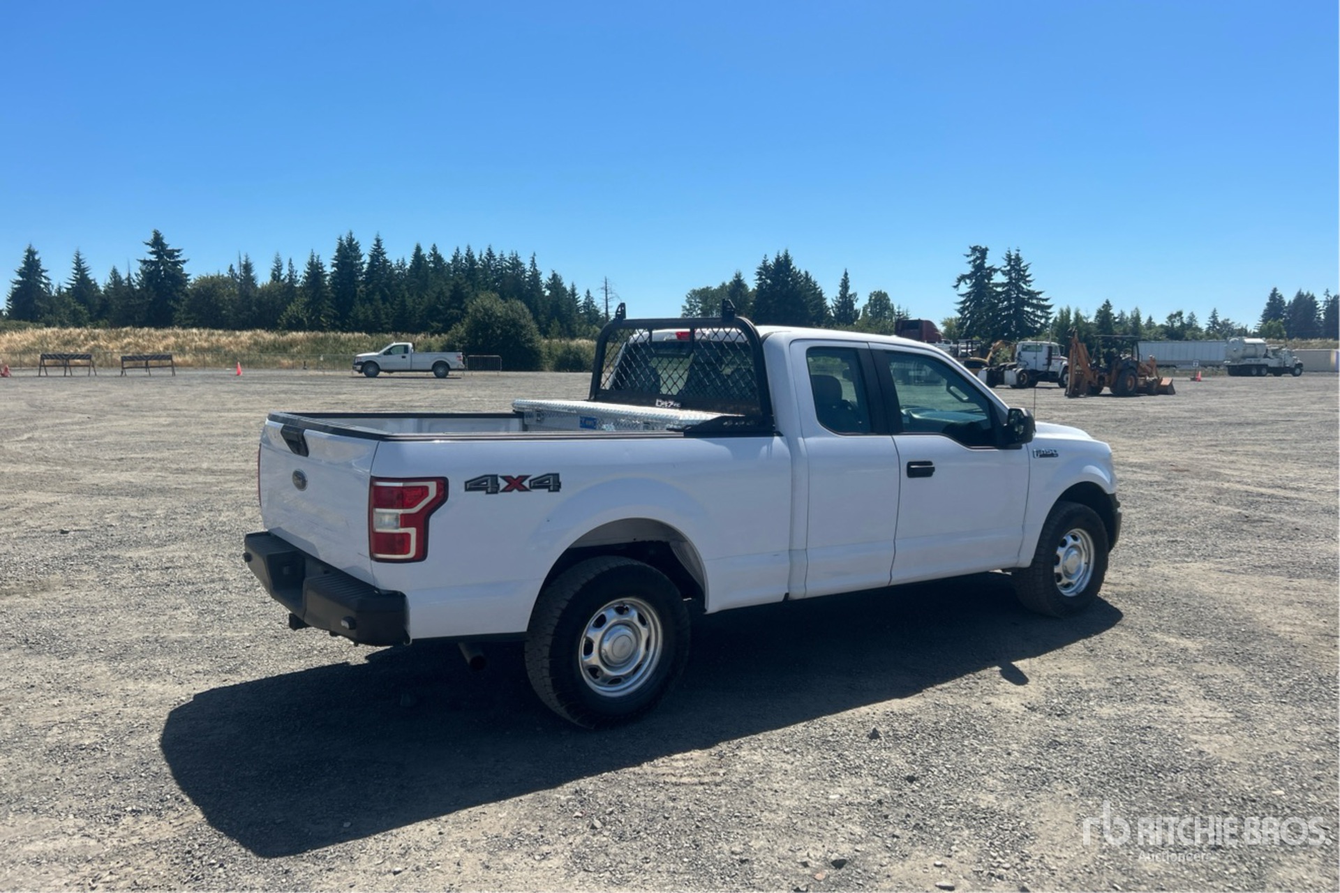 General Appearance with Picture, Right Rear Corner