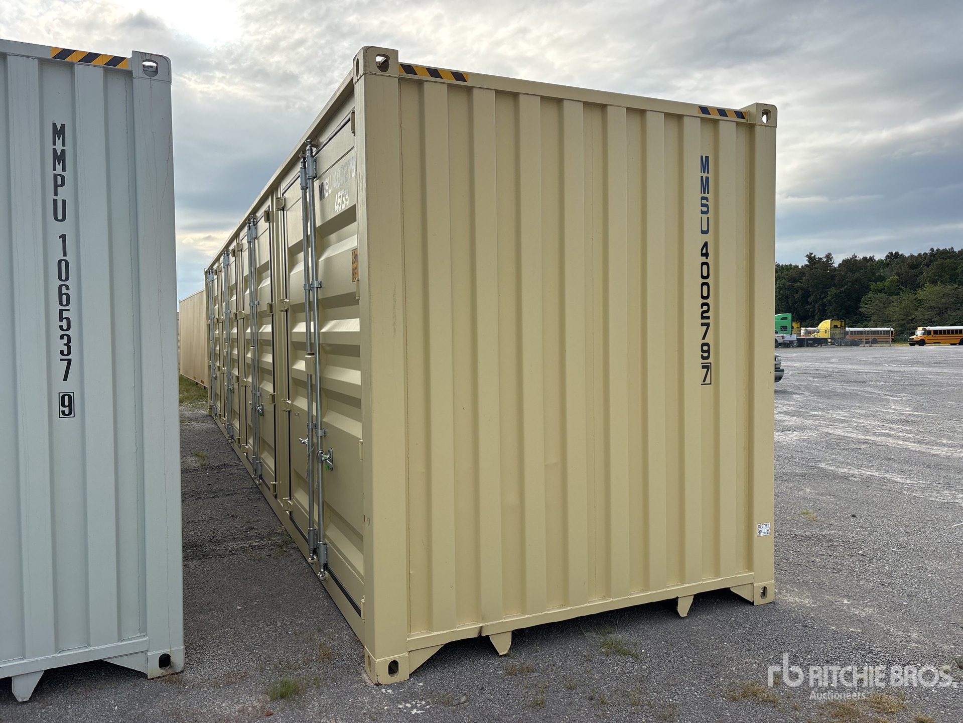 General Appearance with Bild, Ecke hinten links