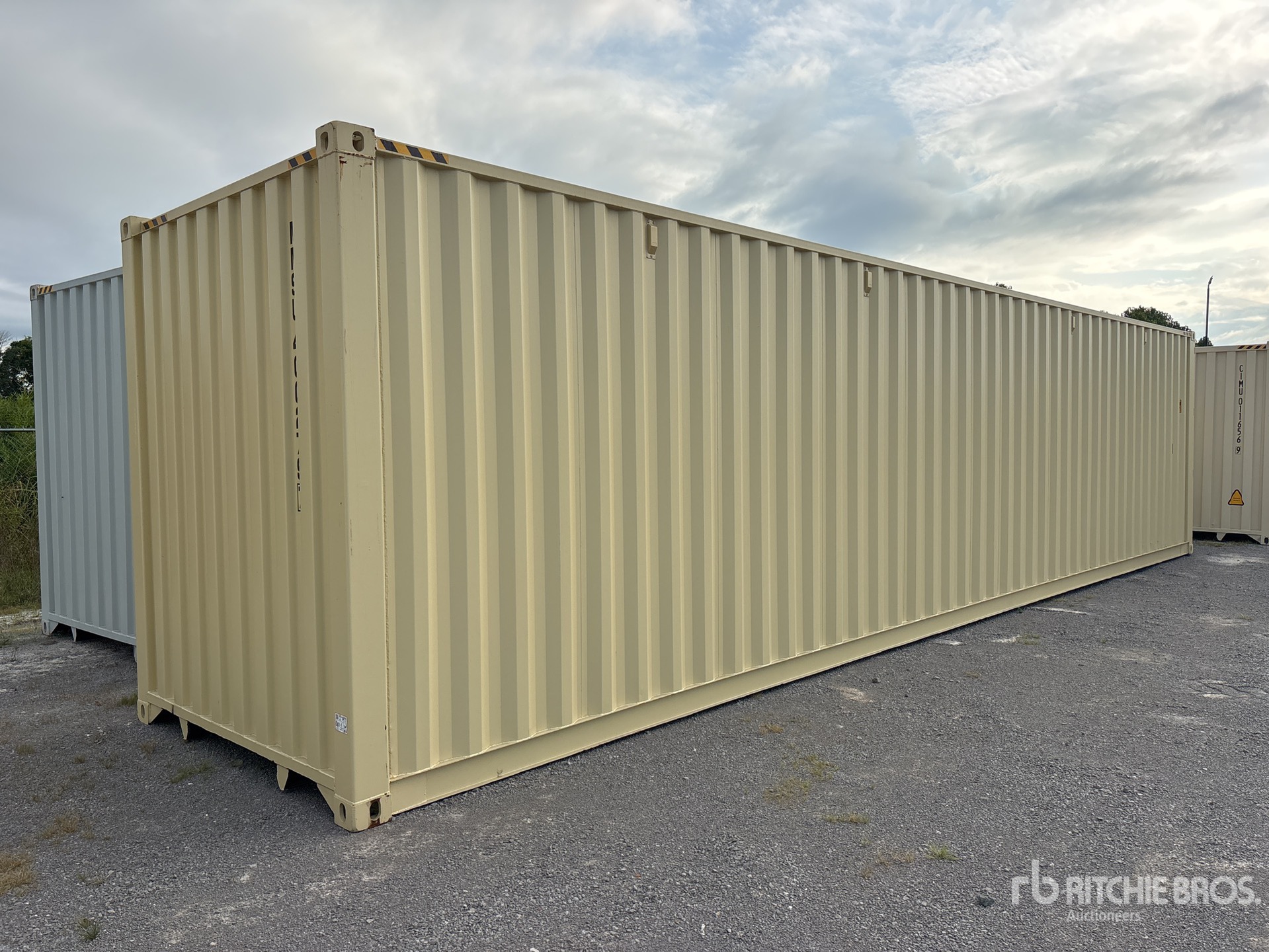 General Appearance with Bild, Ecke hinten rechts