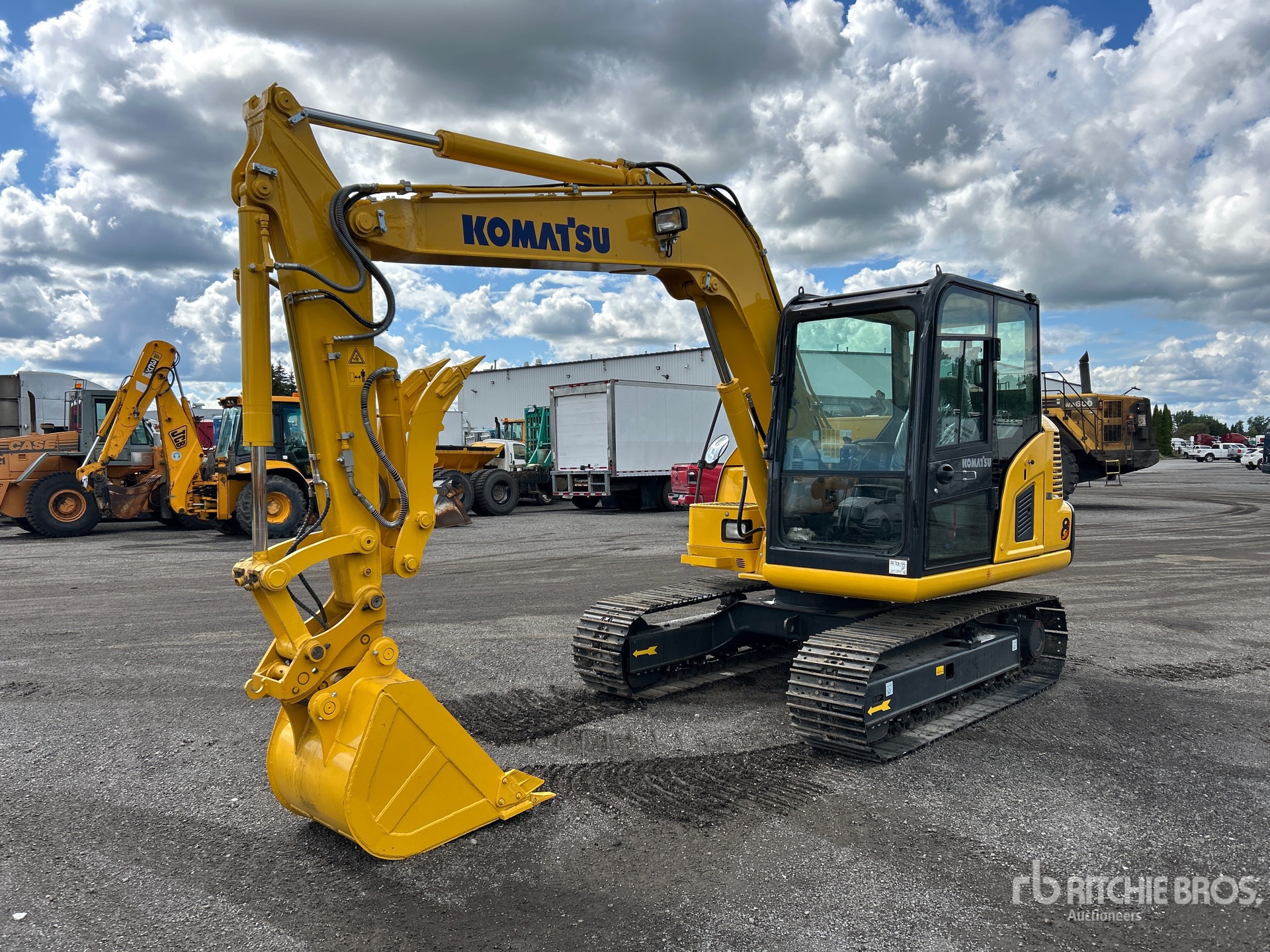 EXCAVADORA 2011 KOMATSU PC608