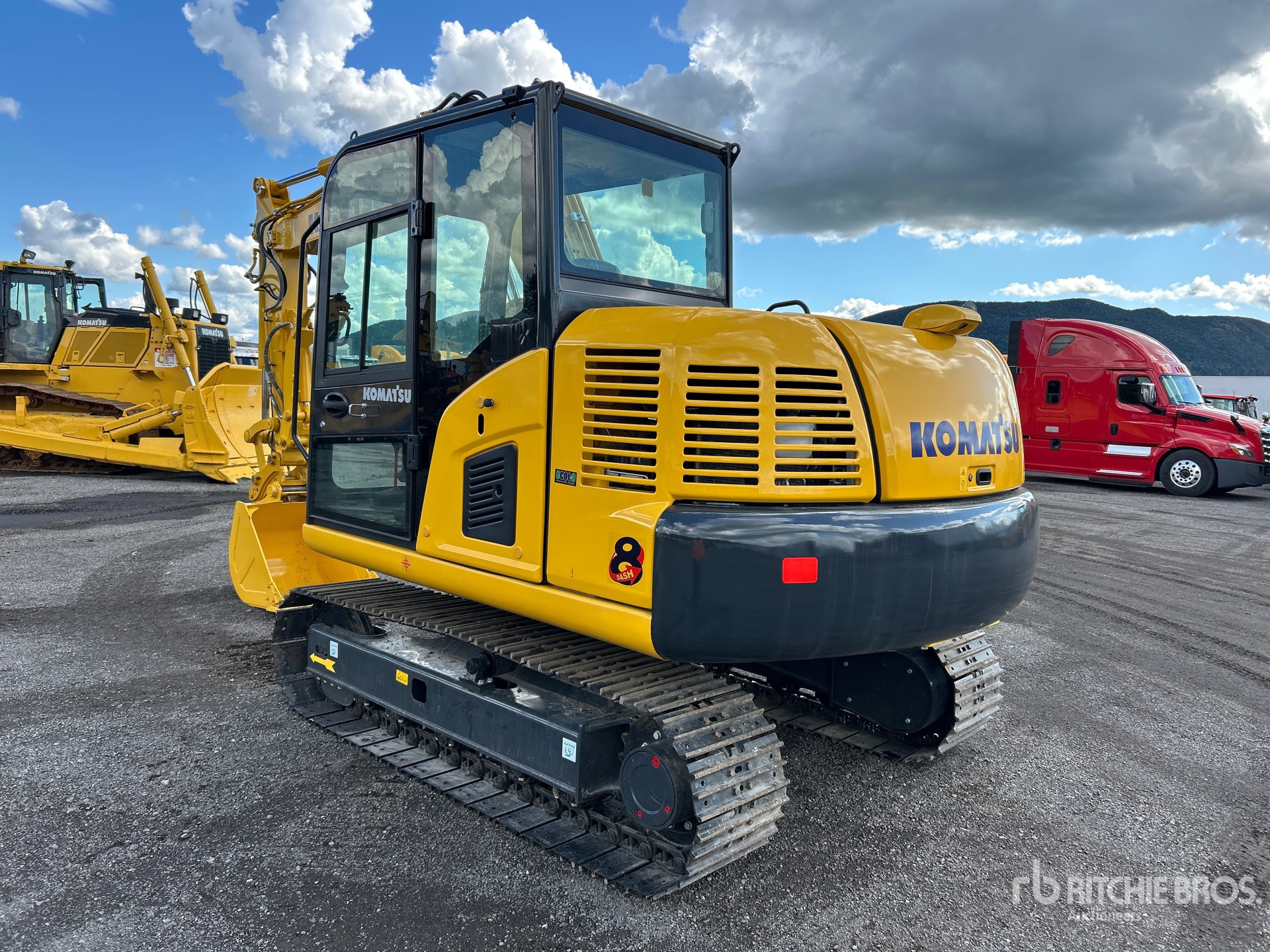EXCAVADORA 2011 KOMATSU PC608