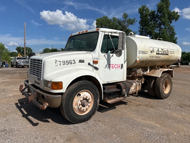 2000 International 4700 4x2 Water Truck