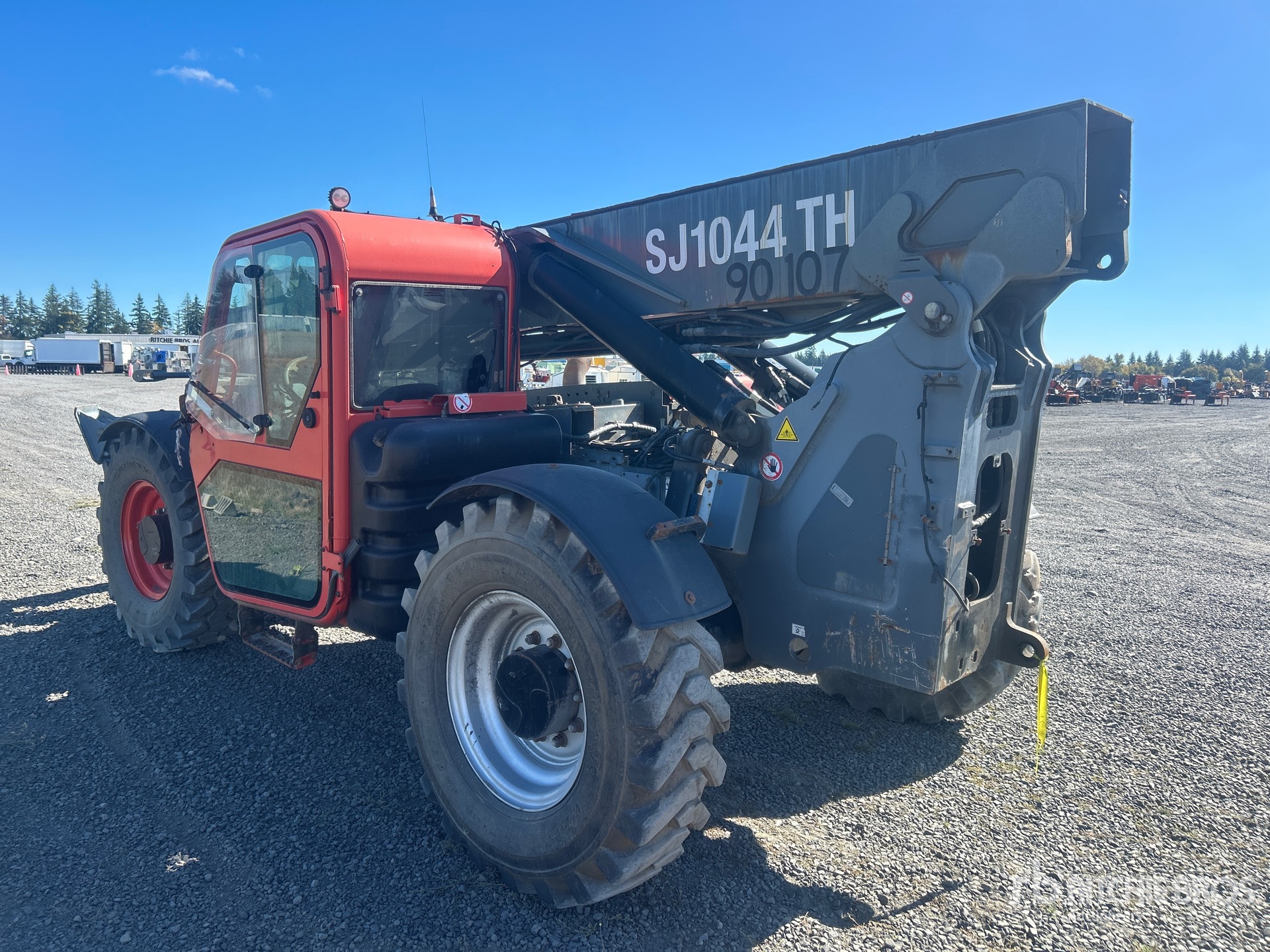 General Appearance with Picture, Left Rear Corner