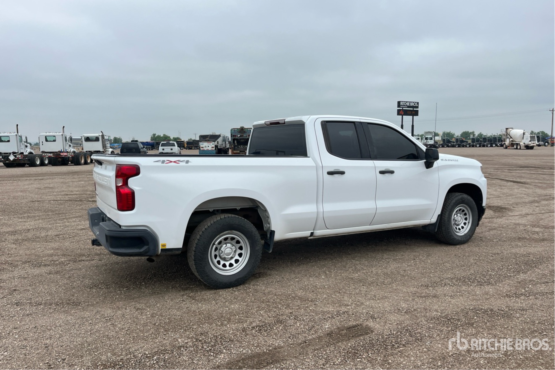 General Appearance with Picture, Right Rear Corner