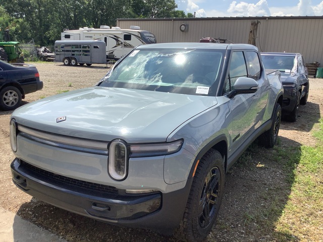2025 Rivian R1T 4x4 Crew Cab Electric Pickup