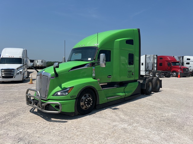2024 Kenworth T680 6x4 T/A Sleeper Truck Tractor 2024 Kenworth T680 6x4 T/A Sleeper Truck Tractor