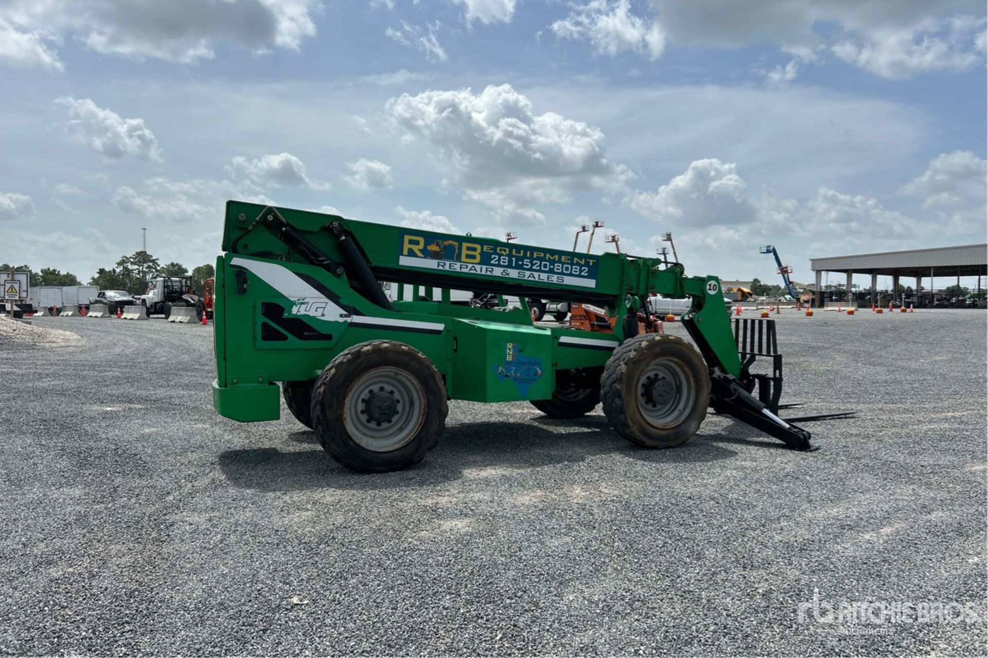 General Appearance with Picture, Right Rear Corner