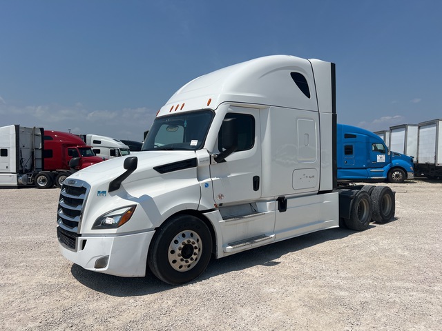 2021 Freightliner Cascadia 125 6x4 T/A Sleeper Truck Tractor