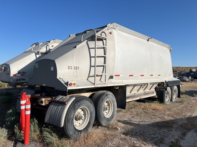 1982 Beall BABD-30-1 Quad/A Turntable Aluminum Belly Dump Trailer