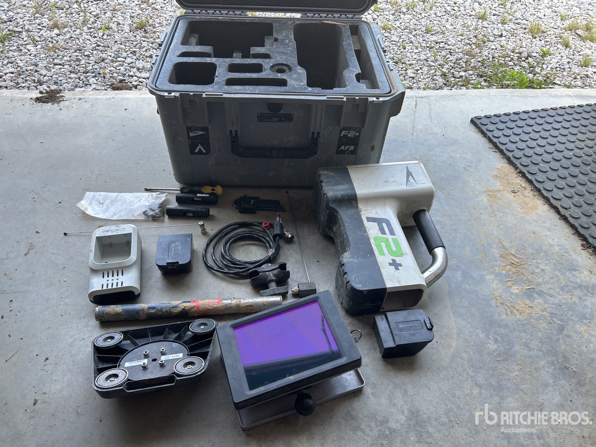 General Appearance with Featured Photo