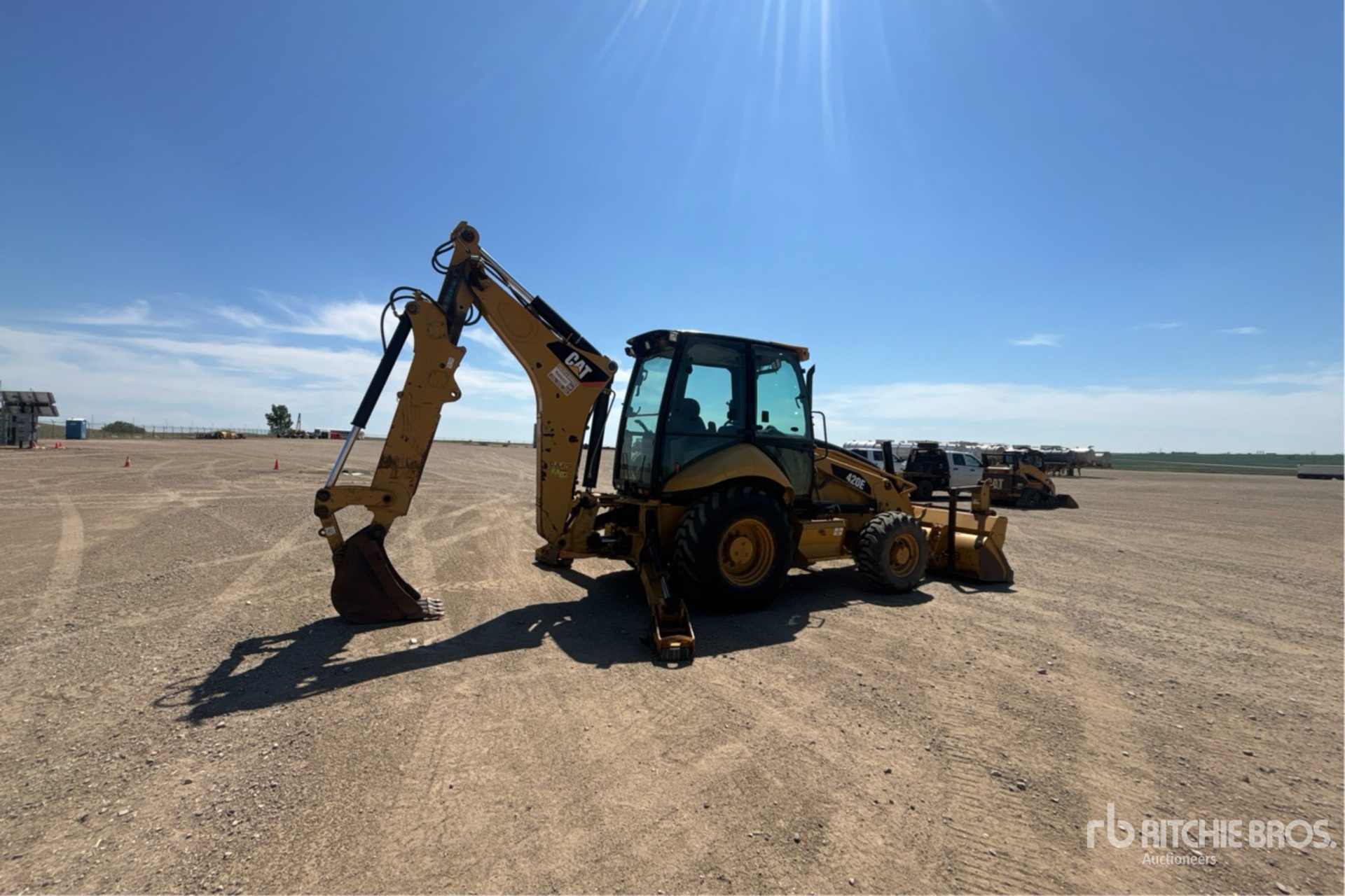 RETROEXCAVADORA 2010 CATERPILLAR 420E