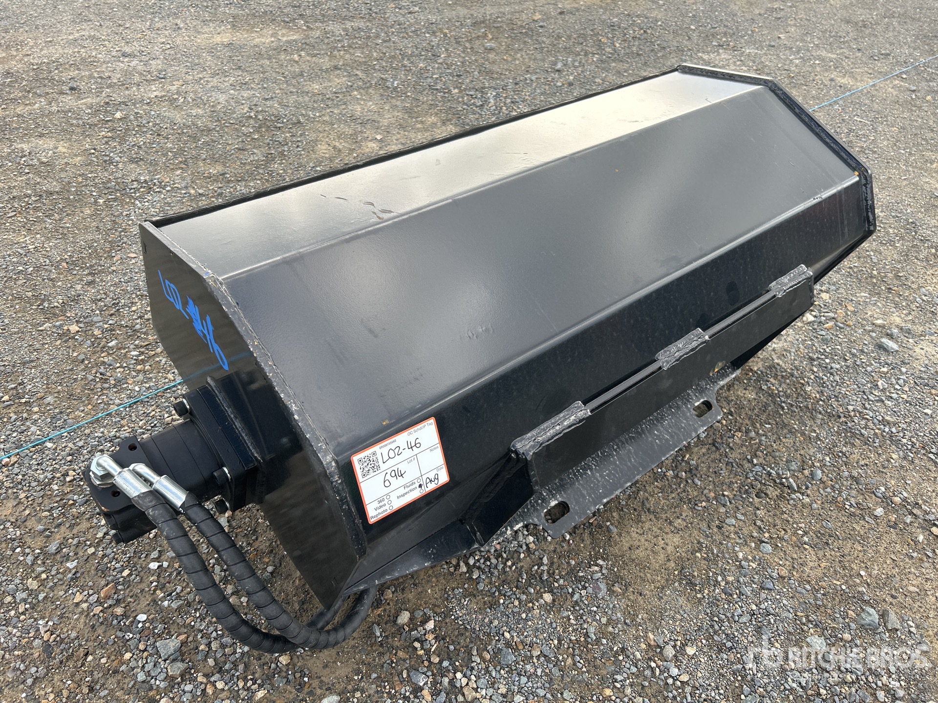 General Appearance with Picture, Left Rear Corner