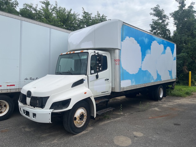 2010 Hino 258 4x2 Van Truck 2010 Hino 258 4x2 Van Truck