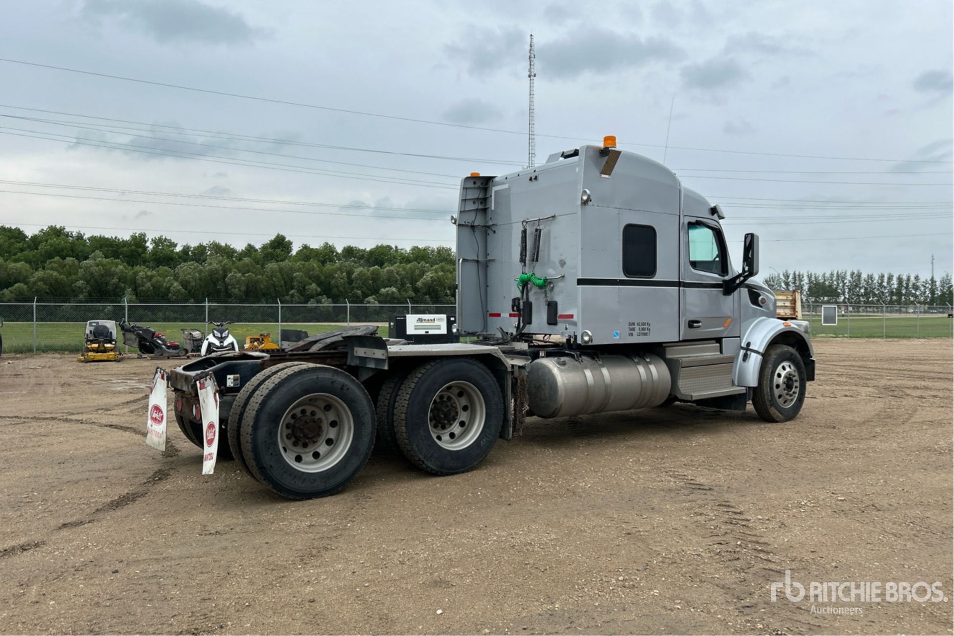 General Appearance with Picture, Right Rear Corner