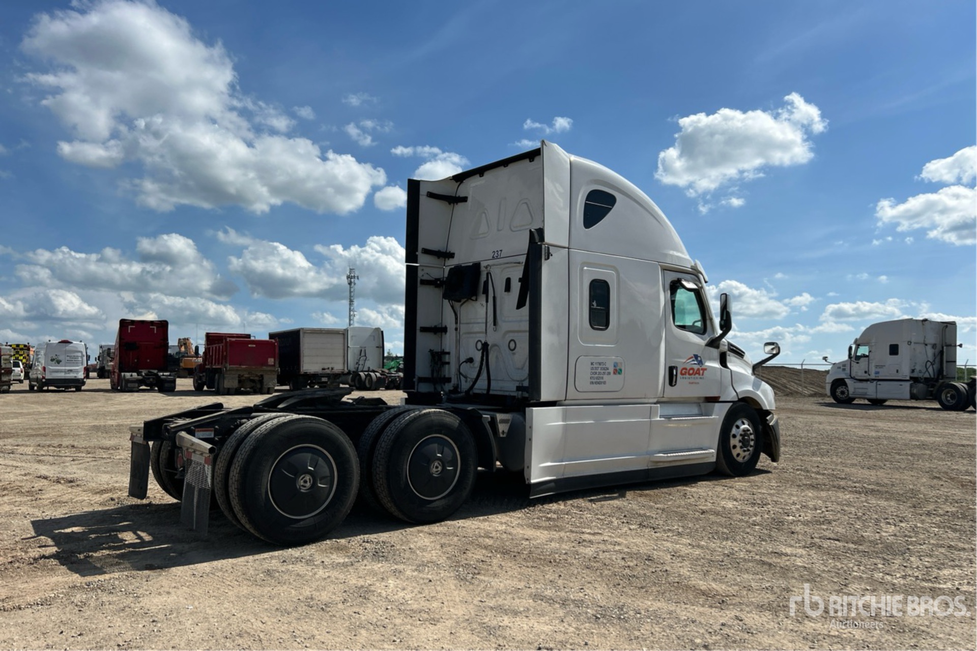 General Appearance with Imagen: esquina trasera derecha