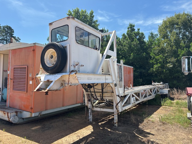 Shopbuilt 53 ft x 48 in T/A Pipe Handling Trailer