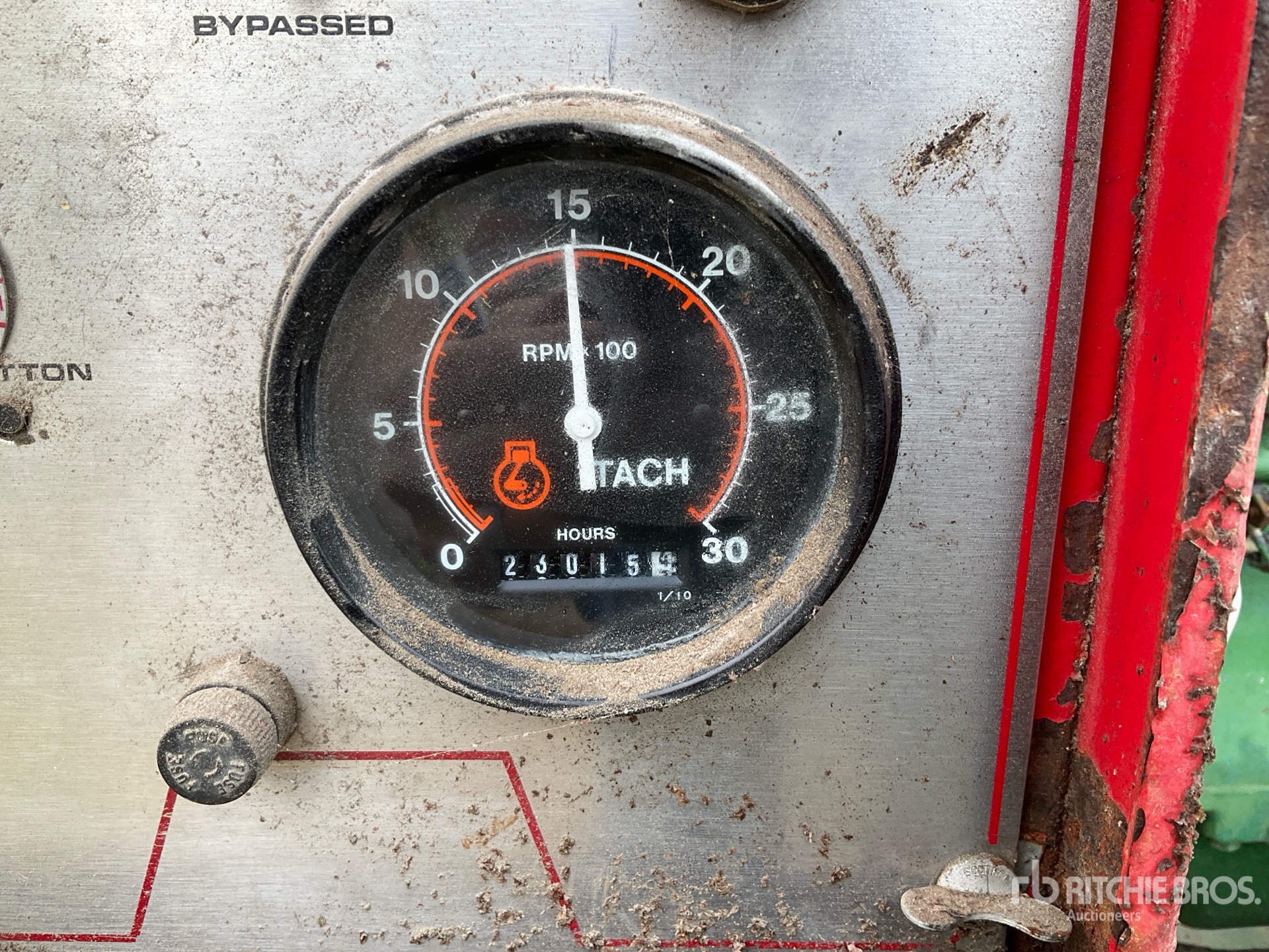 General Appearance with Hour Meter / Odometer