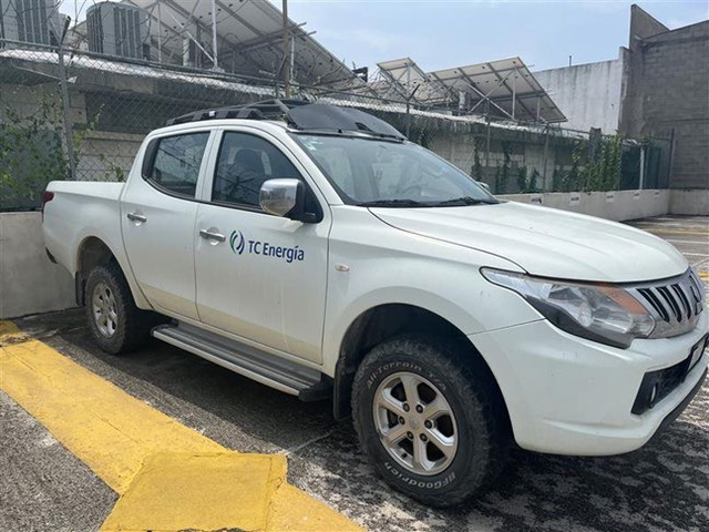 2016 Mitsubishi L200 4x4 Crew Cab Pickup