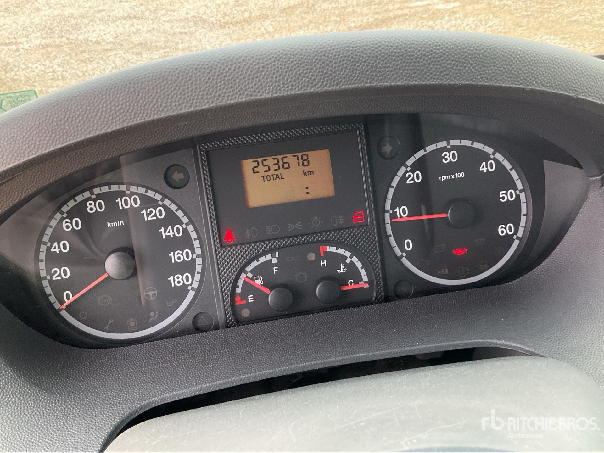 General Appearance with Hour Meter / Odometer