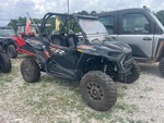 Picture, Right Front Corner