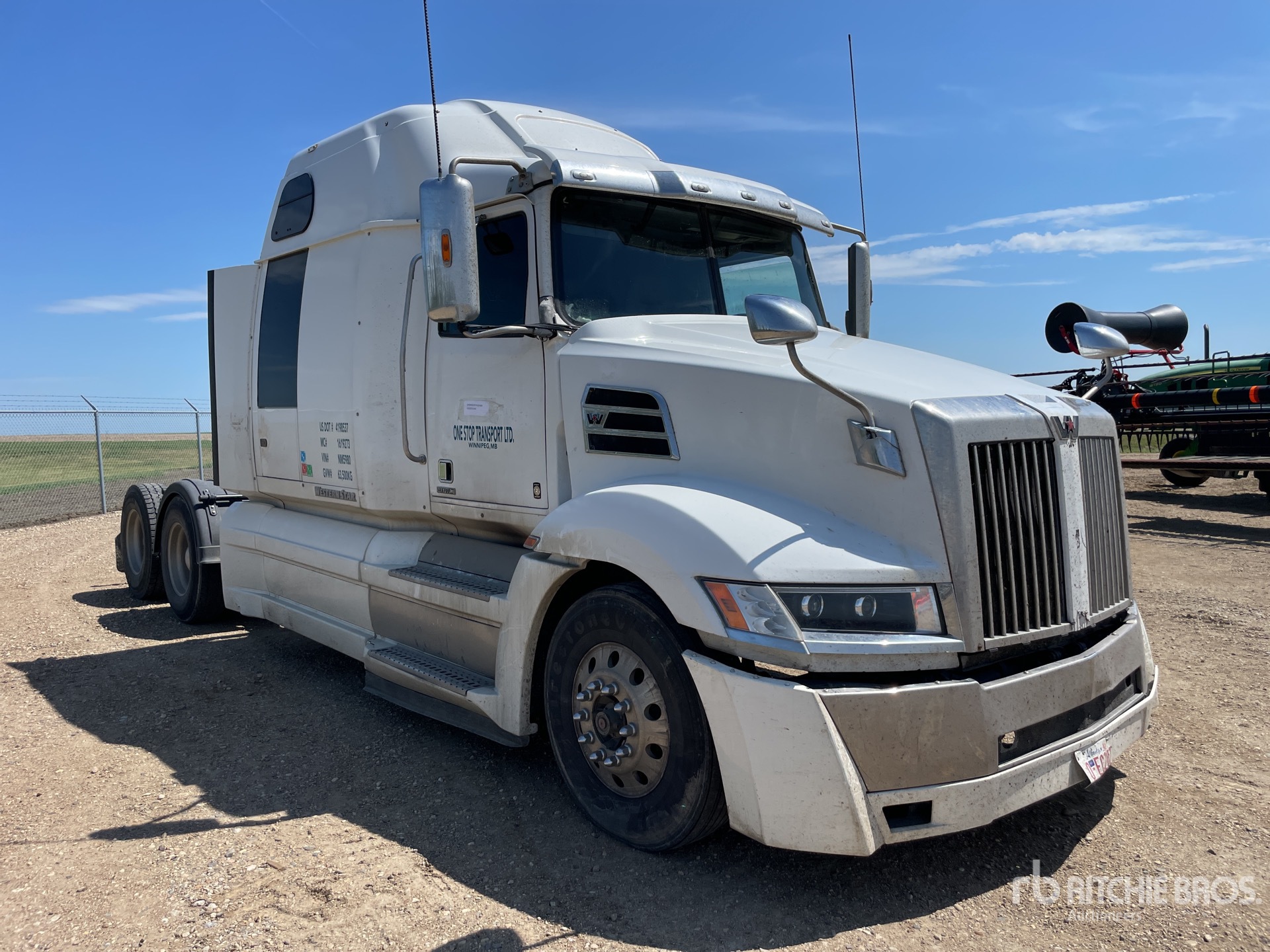 General Appearance with Picture, Right Front Corner
