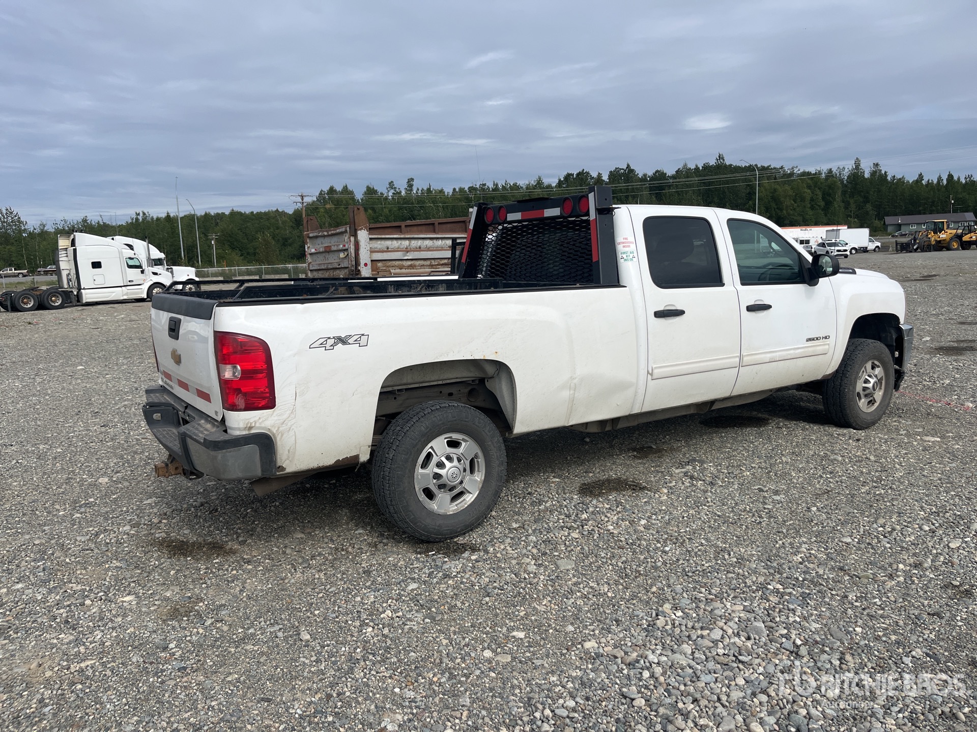 General Appearance with Picture, Right Rear Corner