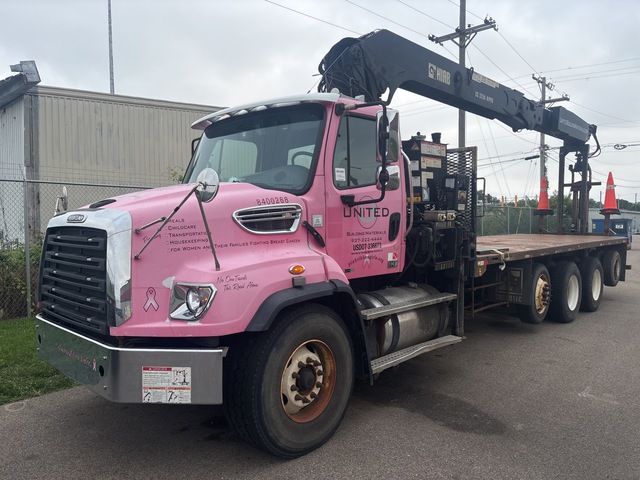2016 Hiab 335K-4 Hipro 8300 lb Knuckle Boom on 2014 Freightliner 114SD 10x4 Boom Truck
